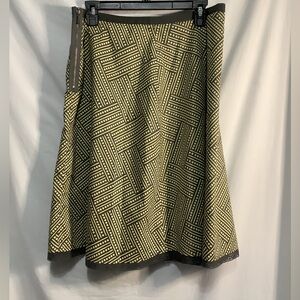 DE Women’s A-Line Skirt Size M